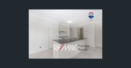 Shops and Bus nearby. CENTRAL LOCATION - Photo 3