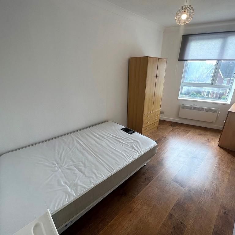 3 bedroom apartment to rent - Photo 1