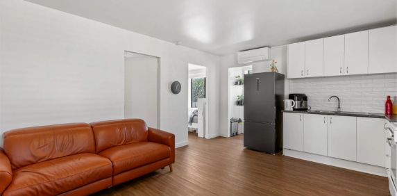 Perfect Location. - Photo 2