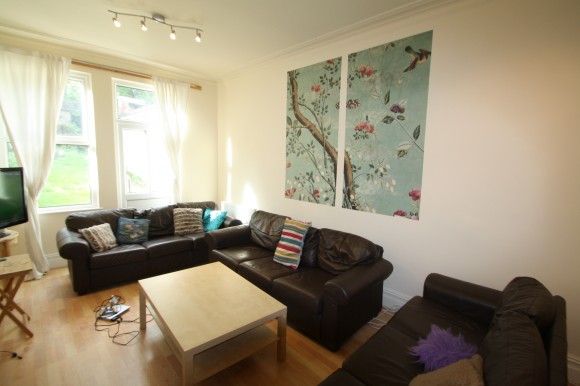 9 Double Bed Villa .Located Near James Bailie Halls Conv for Univ - Photo 1
