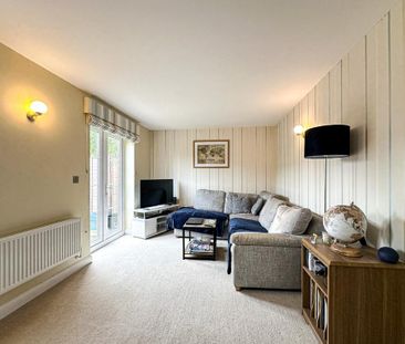2 bedroom end of terrace house to rent - Photo 4