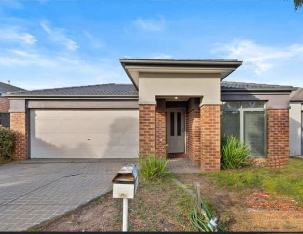 24 Meakin Way, DEER PARK - Photo 1