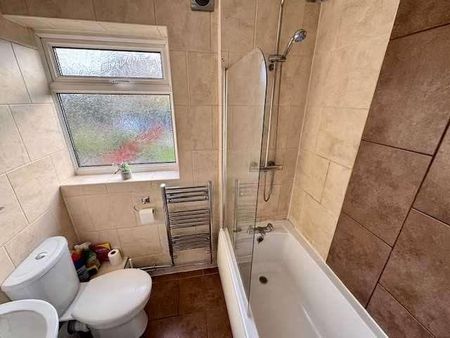 Newbury Avenue, Great Coates, Grimsby, DN37 - Photo 4