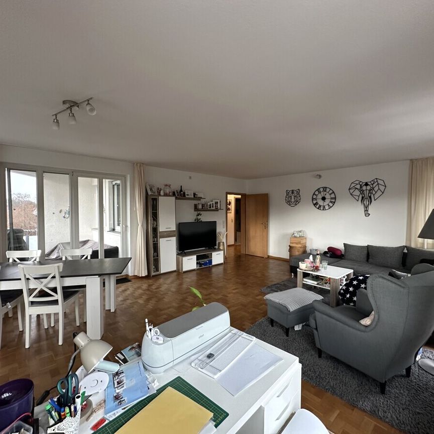 Schwachhausen: ruhige 3 Zi. Wohnung m. 2 Balkonen, EBK, Abstellraum, Keller Parkett u. TG-Stellplatz - Photo 1