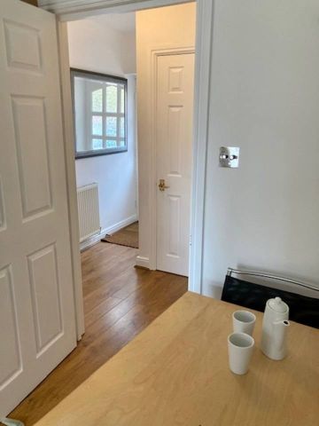 Studio Flat, William Jessop Court, M1 - Photo 2