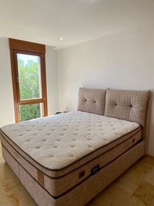 3 bedroom luxury Flat for rent in Marbella Del Este, Andalusia - Photo 1