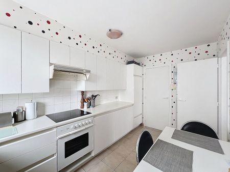 Ruim hoekappartement op de Graaf d'Ursellaan - Foto 4