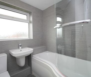 3 bedroom semi-detached house to rent - Photo 2