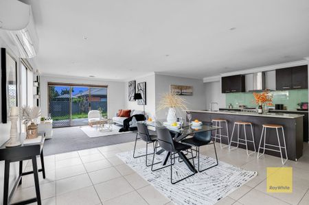 Comfort, Space & Convenience Home with Solar & Outdoor Entertaining - Photo 3