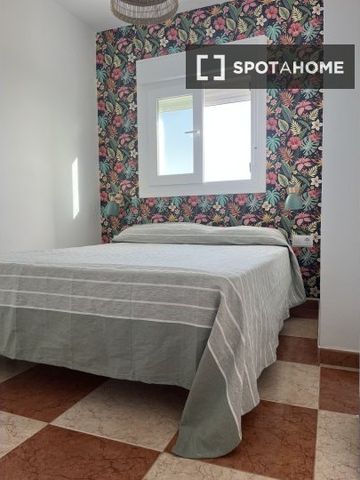 malaga, Andalusia 29620 - Photo 3
