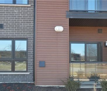 For Lease - 212 Lakeport Road Unit# 112, St. Catharines, Ontario - Photo 1