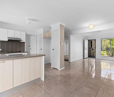 Modern 3-Bedroom Townhouse in Prime North Lakes Location - Photo 3