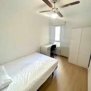 Calle de Soledad Domenech, Valencia, Valencian Community 46020 - Photo 3