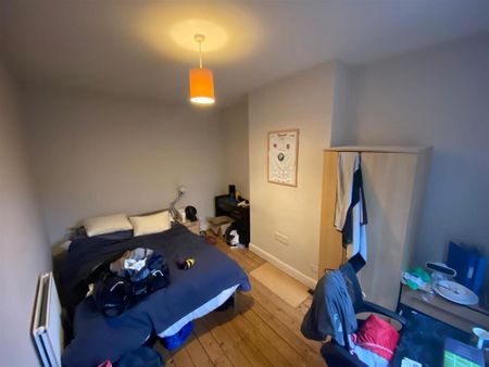 5 bedroom private hall to rent - Photo 4