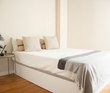 Carrer d'Aragó, Barcelona, Catalonia 08009 - Photo 5