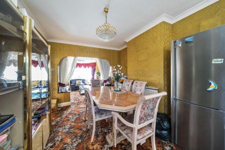 3 bed house to rent in Woolmead Avenue, London, NW9 - Photo 2