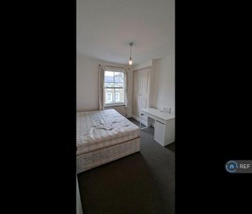 3 bedroom maisonette to rent - Photo 5