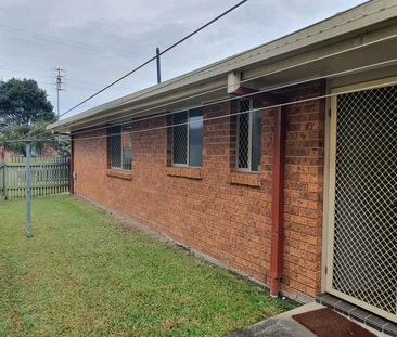 SUNNY NORTH FACING VILLA - Photo 5