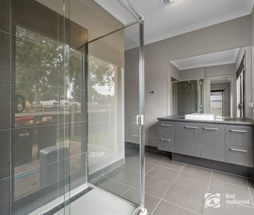 Spacious Family Living in a Sought-After Cobblebank Location - Photo 5