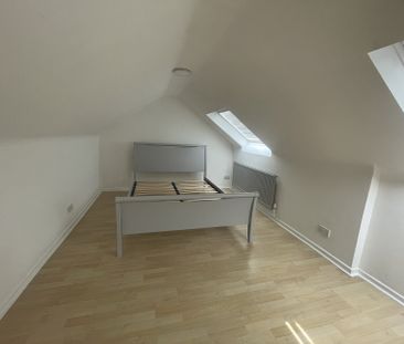 224 Holmley Lane, S18 - Photo 4