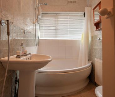 3 bedroom semi-detached house to rent - Photo 6