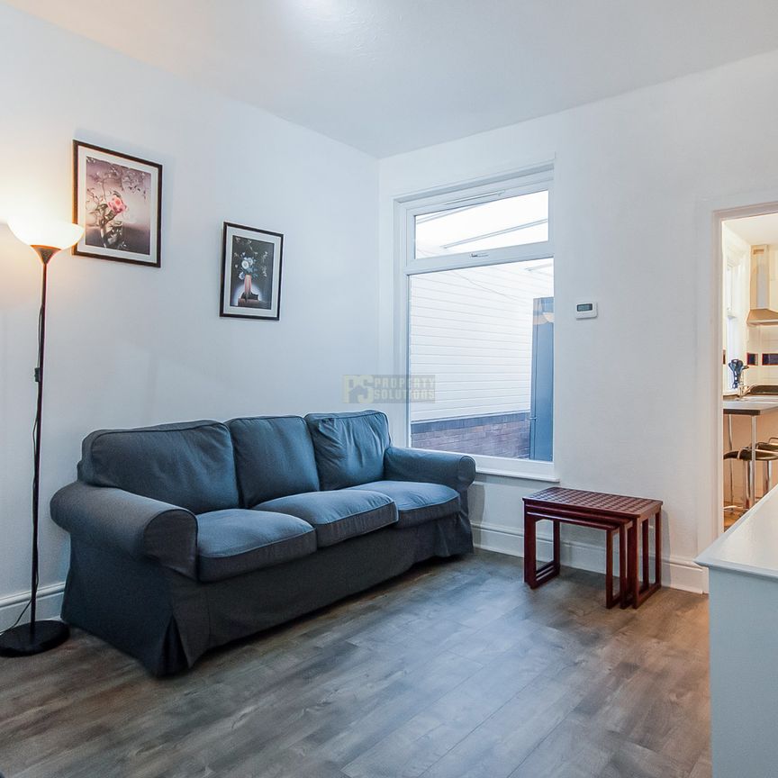 96 Warwards Lane - Photo 1