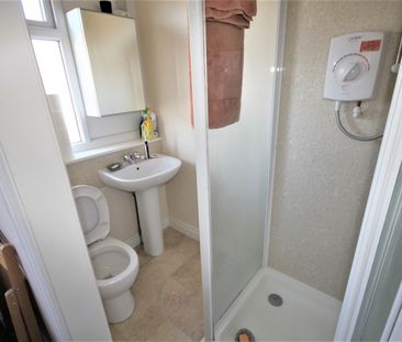 Meanwood Road, Leeds, West Yorkshire - Photo 4