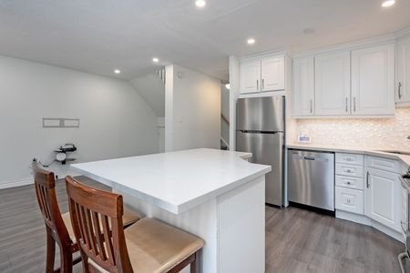 For Lease - 1058 Falgarwood Drive Unit# 136, Oakville, Ontario - Photo 4