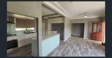 3 Bedroom House - Photo 3