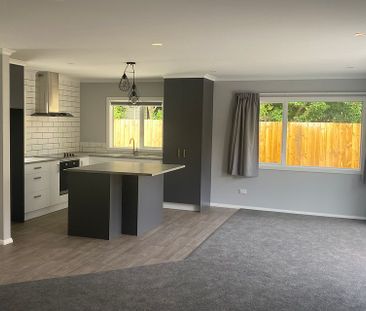 Charming 3BR Home in West End! - Photo 1