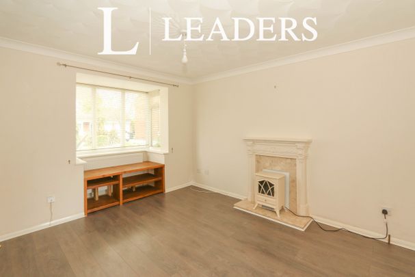 4 bedroom house to rent Brabazon Drive, Mudeford, BH23 - Photo 1