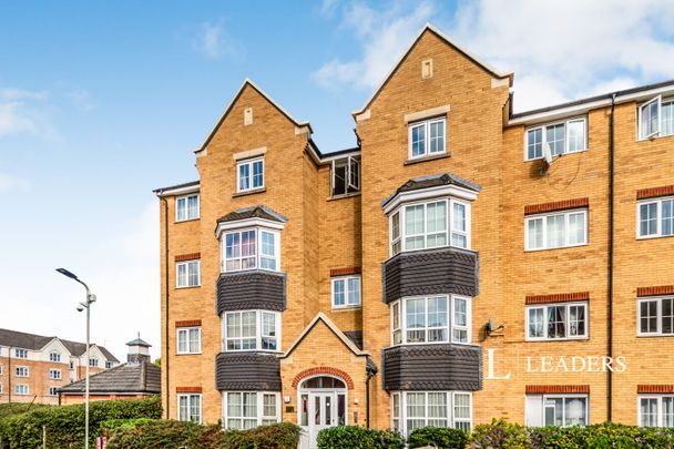 2 bedroom apartment to rent Henley Road, Bedford, MK40 4FZ - Photo 1