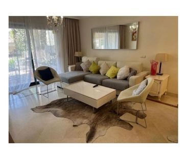 2 room luxury House for rent in Marbella, Andalusia - Photo 1