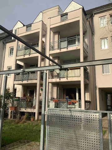 Schöne Wohnung mit Balkon in Wiesbaden sucht SIE - Foto 3