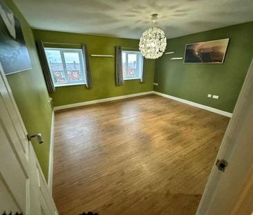 Saint Phillips Drive, Oldham, OL2 - Photo 5