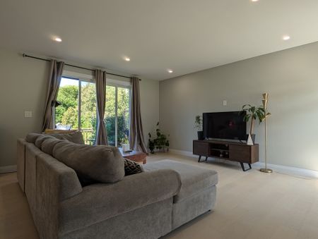 For Lease - 724 Monsarrat Avenue Unit# MAIN, London East, Ontario - Photo 5