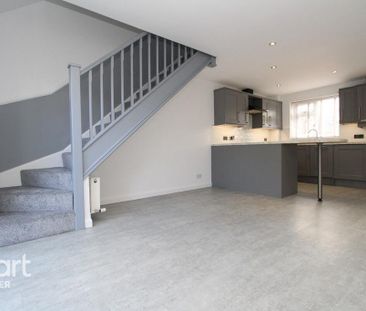 2 bedroom semi-detached house to rent - Photo 6