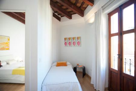 Carrer de la Bosseria, Valencia, Valencian Community 46001 - Photo 2