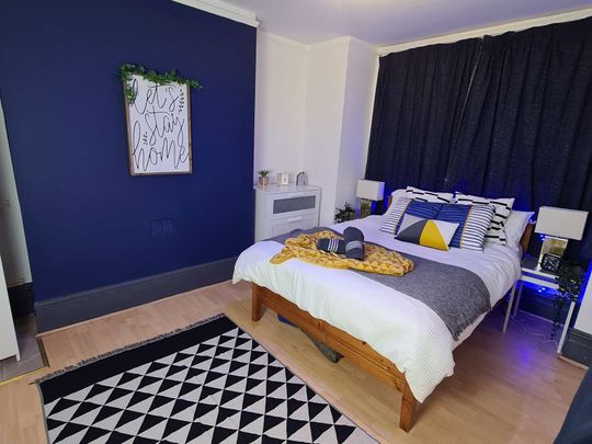 Large Double room - Photo 1