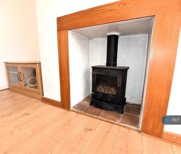 2 bedroom end of terrace house to rent - Photo 1