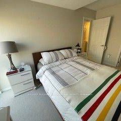 ON SUBWAY LINE 3 BEDS 2 BATHS TOWNHOUSE ROOFTOP TERRACE - Photo 2