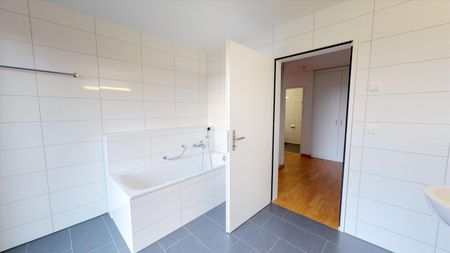 3.5 Zimmer, 108 m², 2. Stock - Photo 3