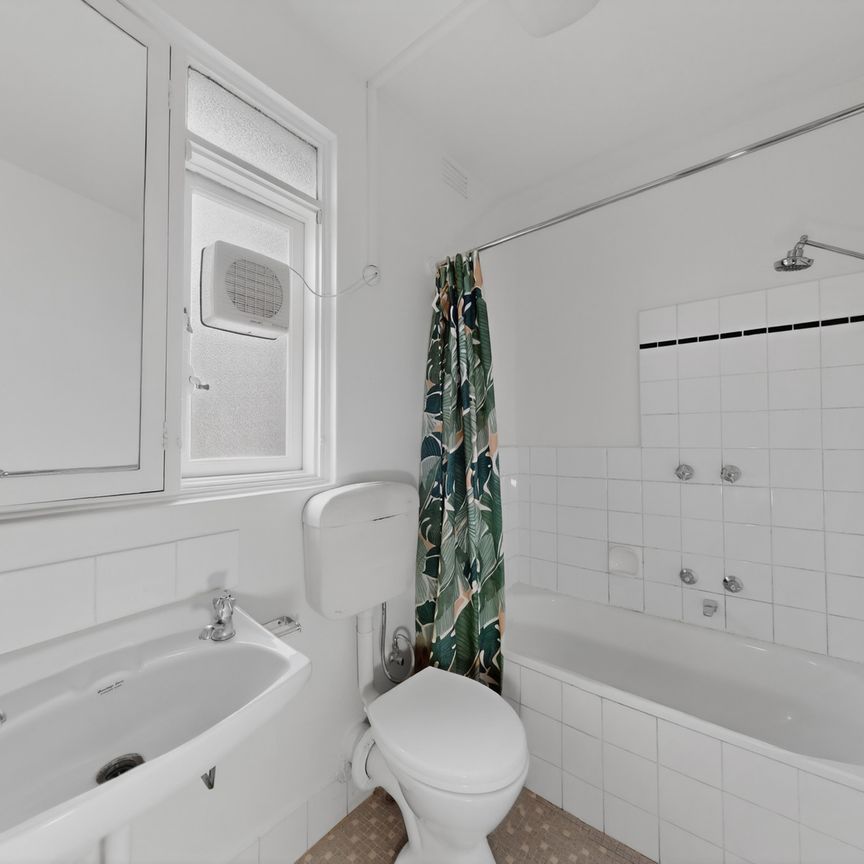 4/66 Foam Street, Elwood VIC 3184 - Apartment For Rent | Domain - Photo 1