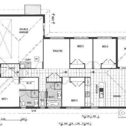 Stylish 4 Bedroom On Large Level Block - Photo 2