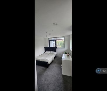 2 bedroom semi-detached house to rent - Photo 4
