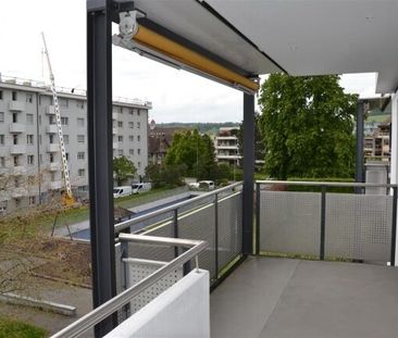 Quiet and central 2.5-room apartment in Baar - Foto 1