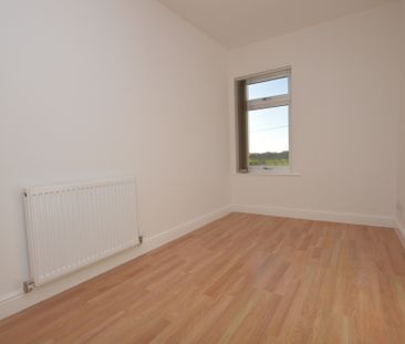 2 Bedroom Terraced House - Photo 6