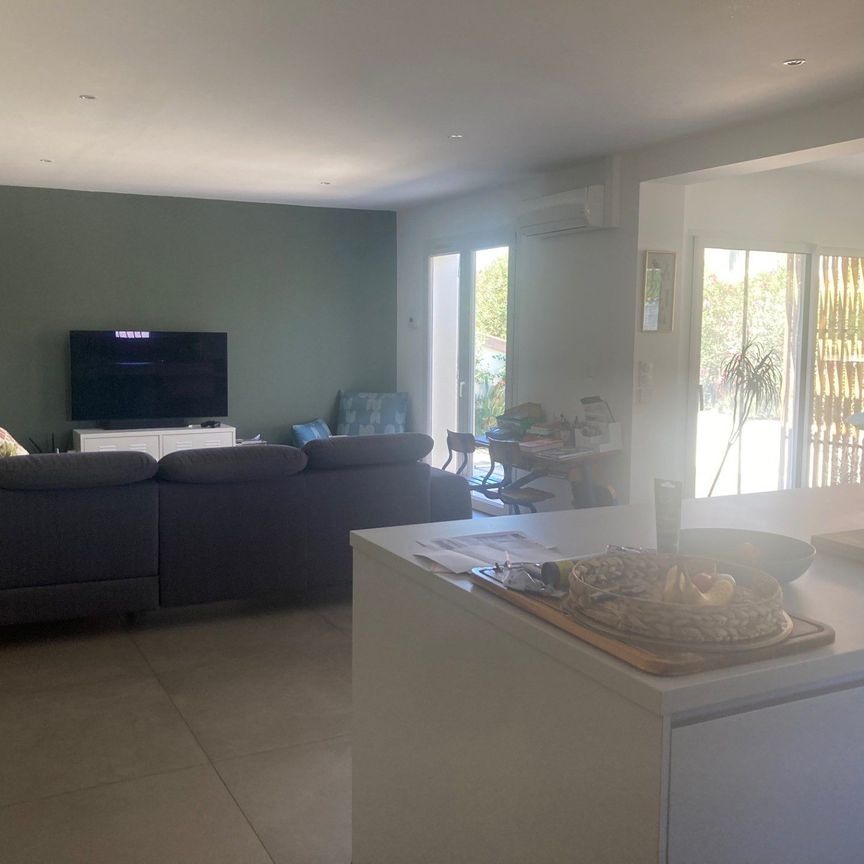 Location Maison 5 pièces 118m² PEROLS 34470 - Photo 1