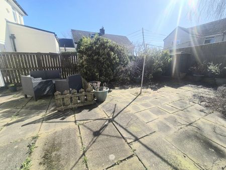 3 bedroom semi-detached house to rent - Photo 4