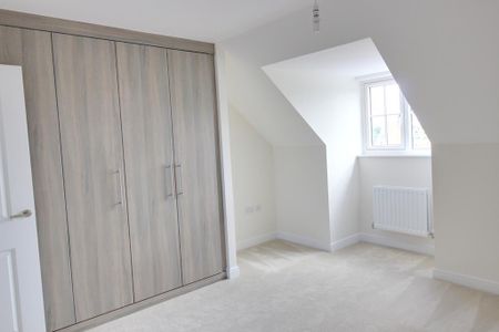 4 bedroom detached house to rent - Photo 5